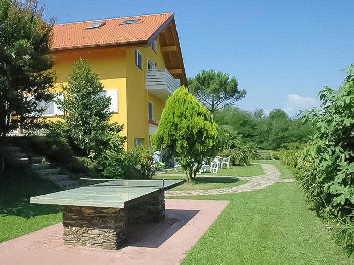 Bellavista A Garten Appartement mit Pool Colico Exterior foto
